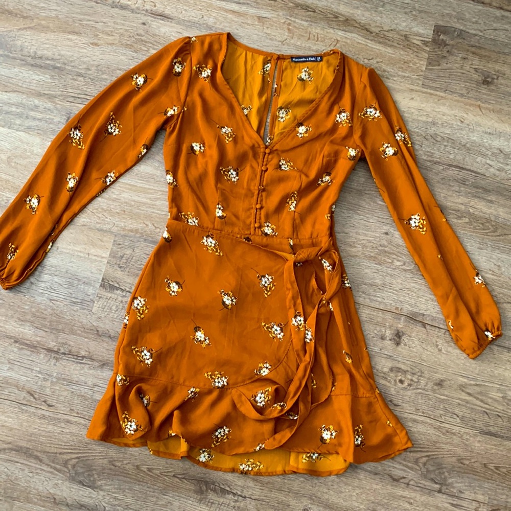 🧡A&F Brown floral Dress 🤎